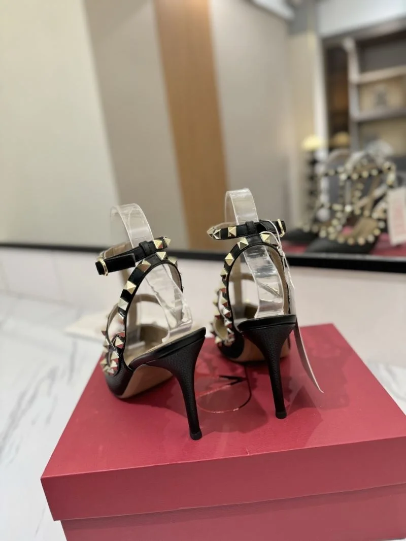 Packable Valentino Sandals 36329