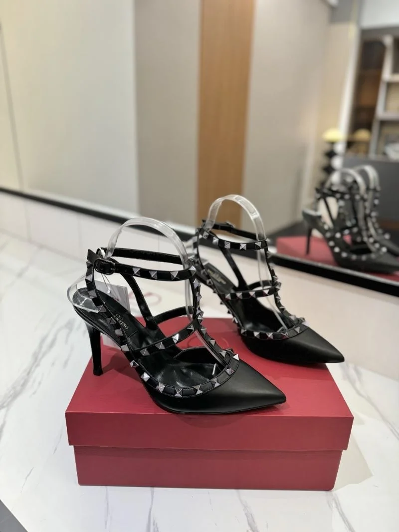 Valentino Sandals Durable 36334