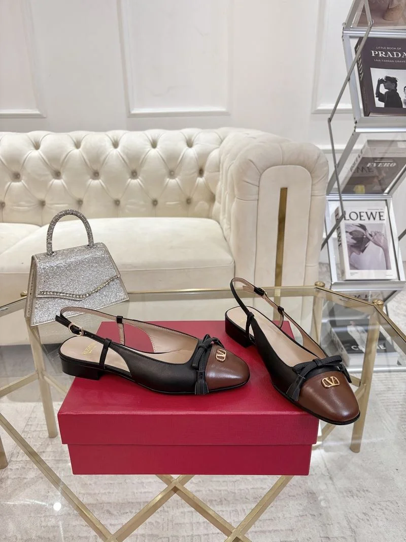 Valentino Sandals EyeCatching 36327