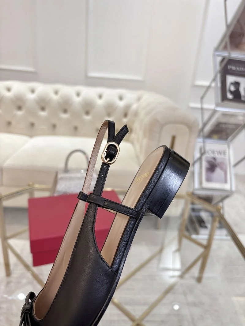 Valentino Sandals EyeCatching 36327