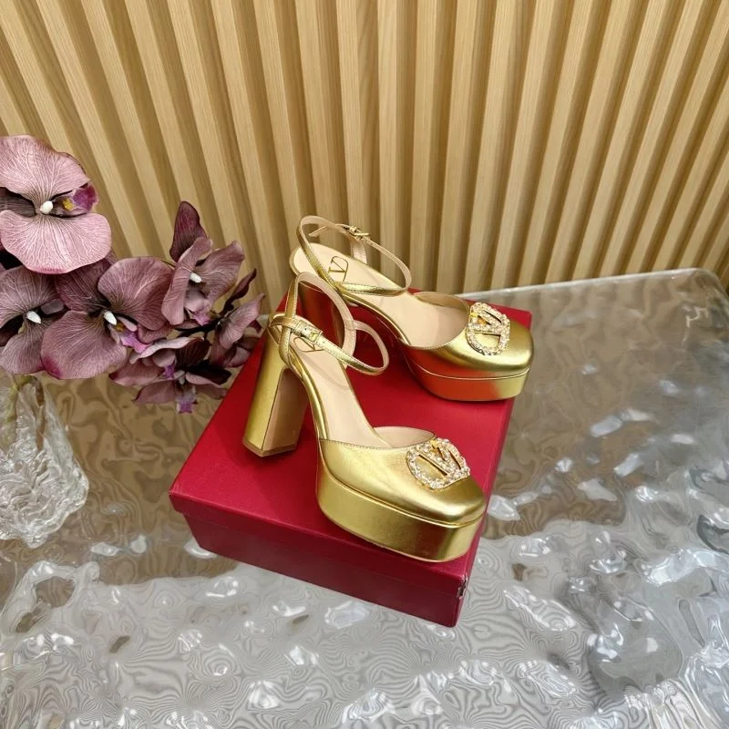 Valentino Sandals Efficient 36315