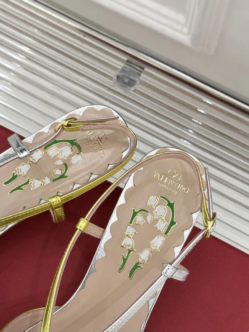 Valentino Sandals Durable 36312