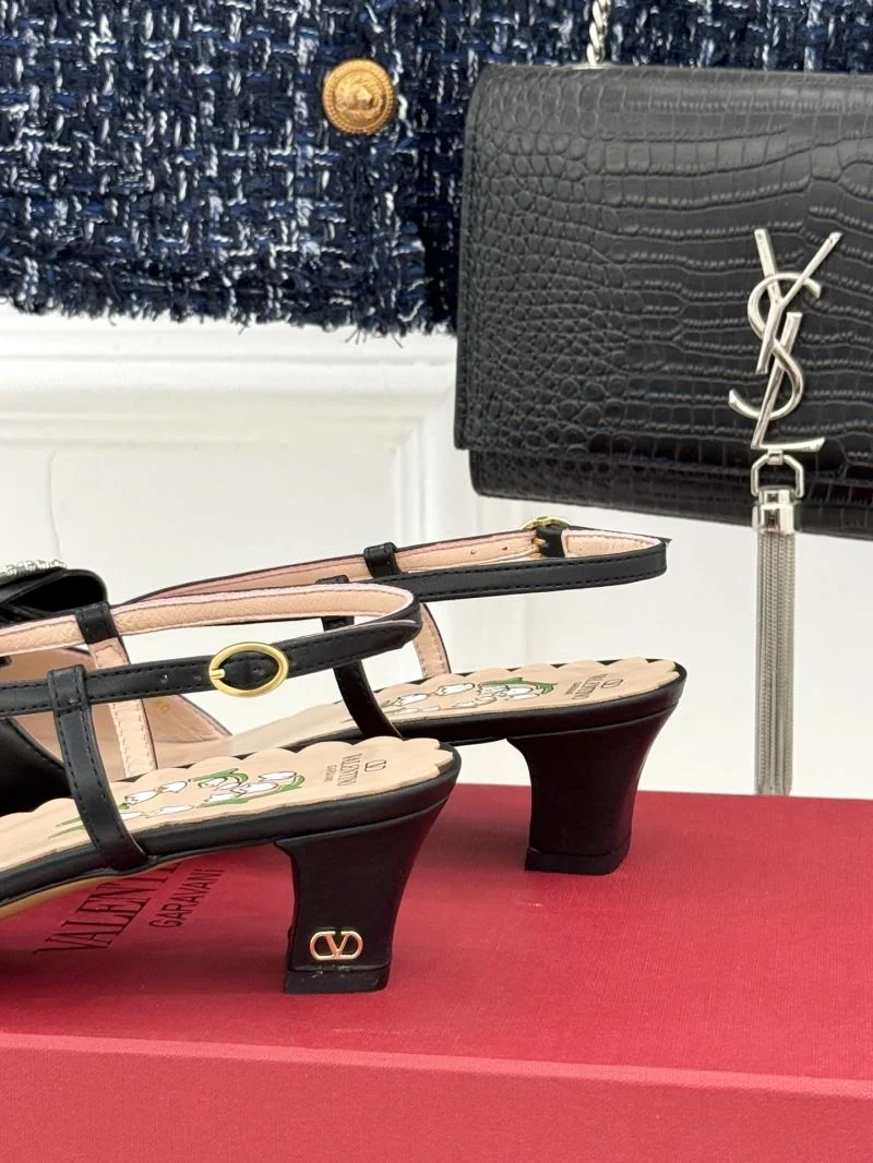 Valentino Sandals Comfortable 36311