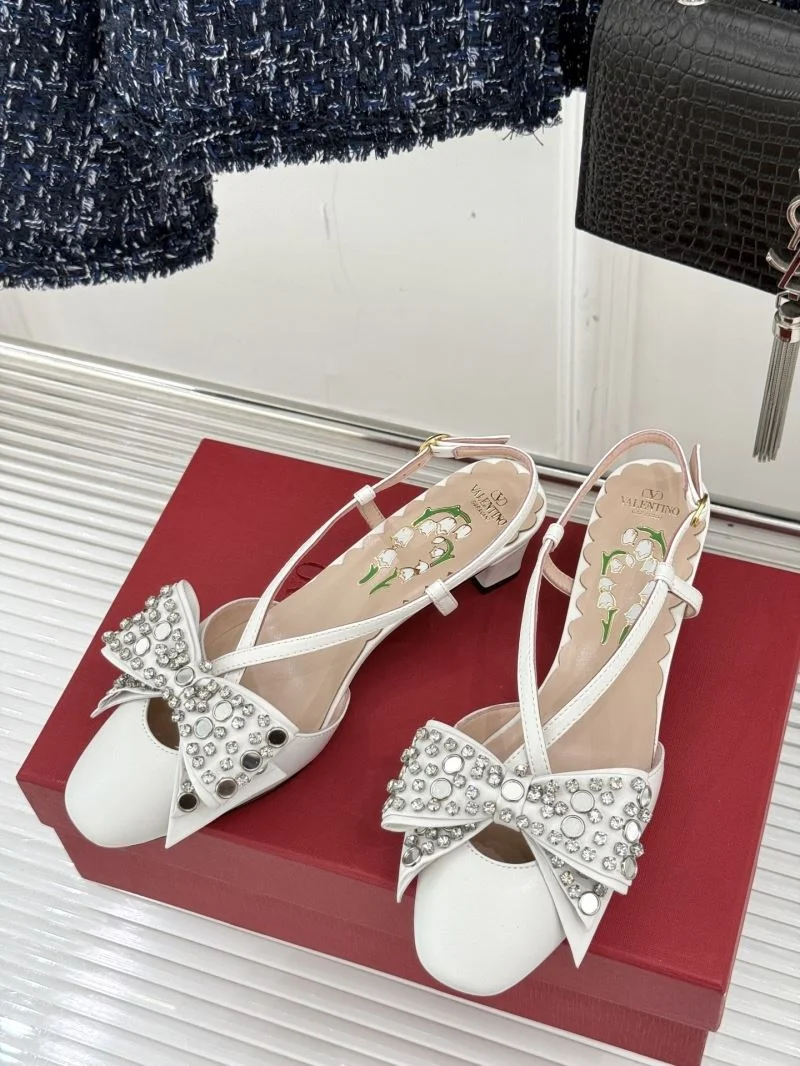 Valentino Sandals Fashionable 36310