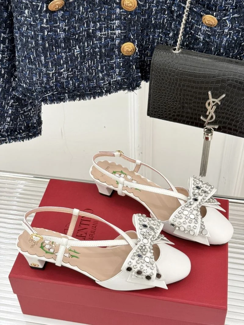 Valentino Sandals Fashionable 36310