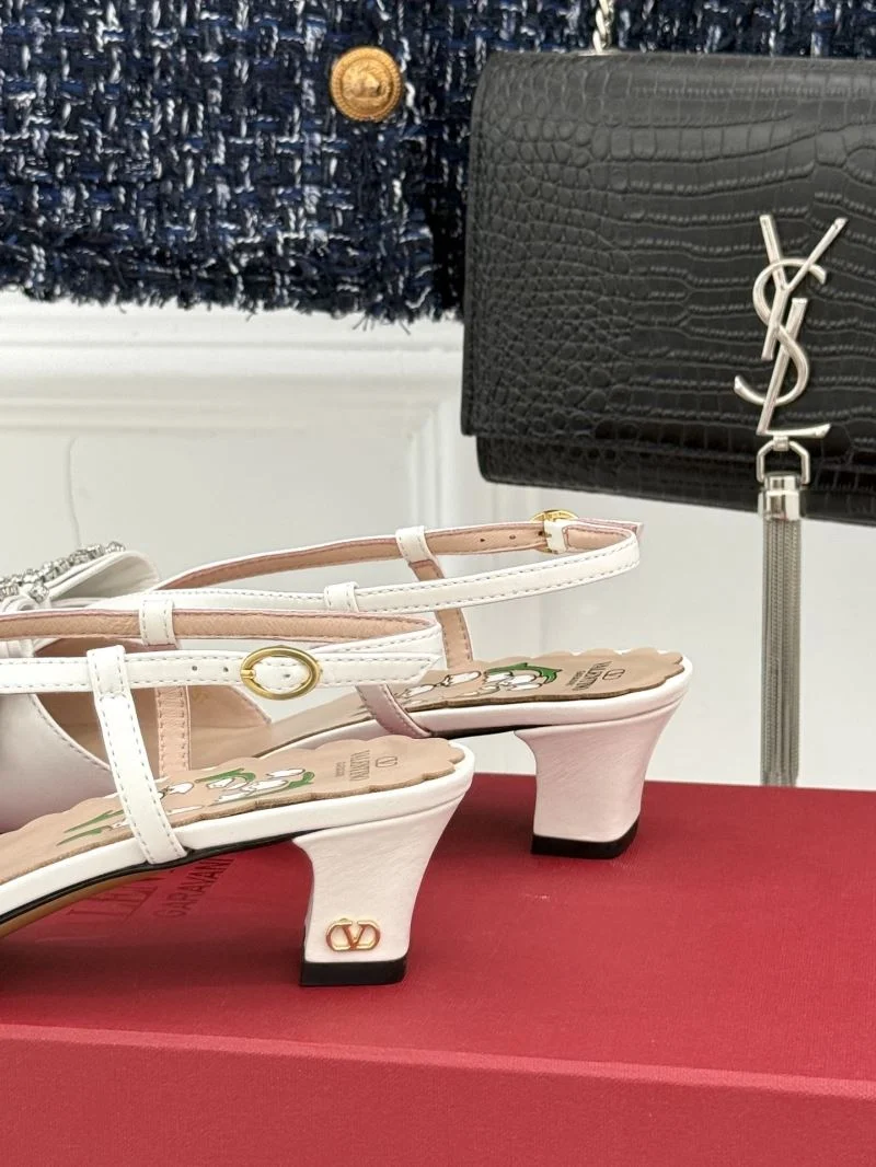 Valentino Sandals Fashionable 36310