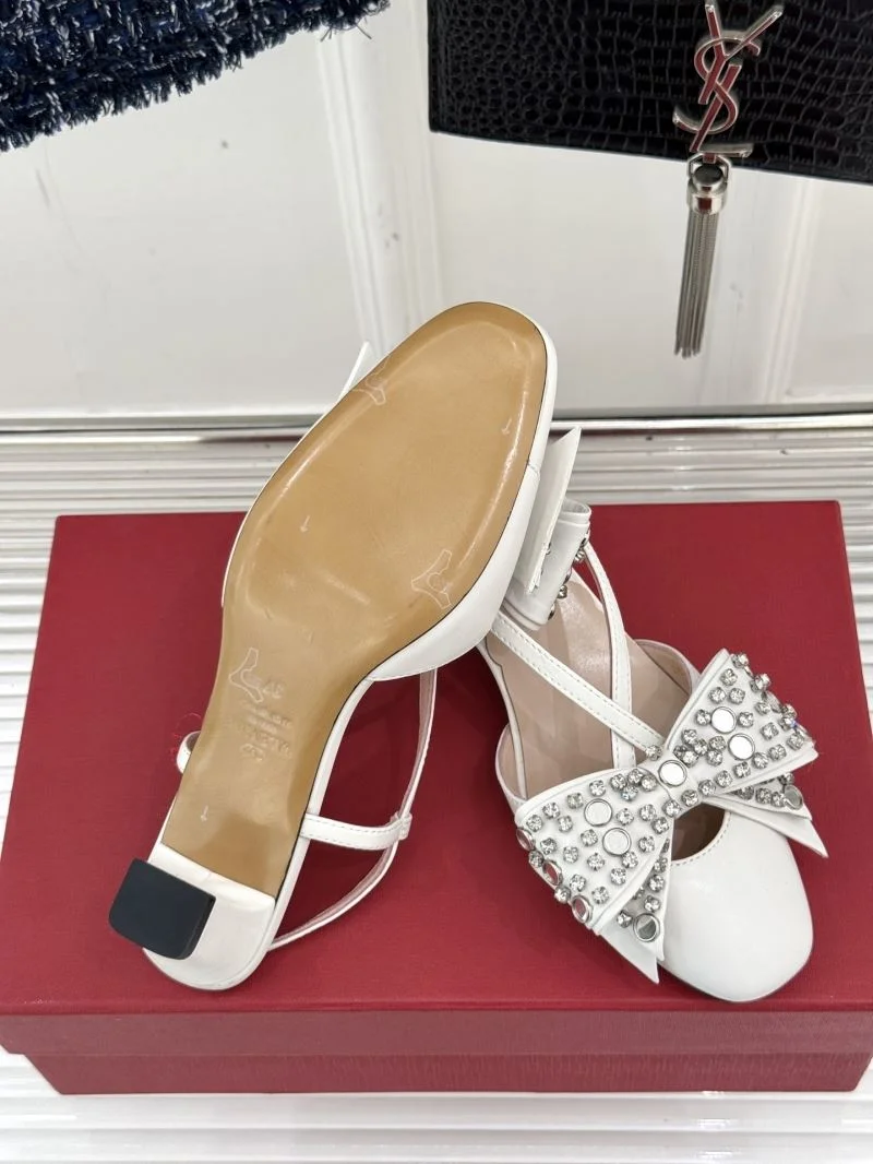 Valentino Sandals Fashionable 36310