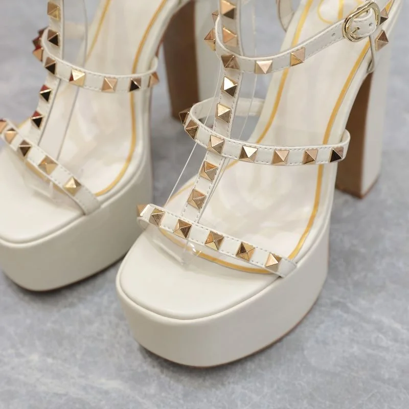 Durable Valentino Sandals 37082