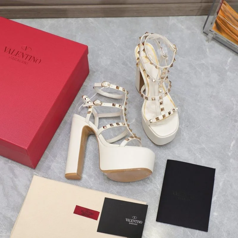 Durable Valentino Sandals 37082