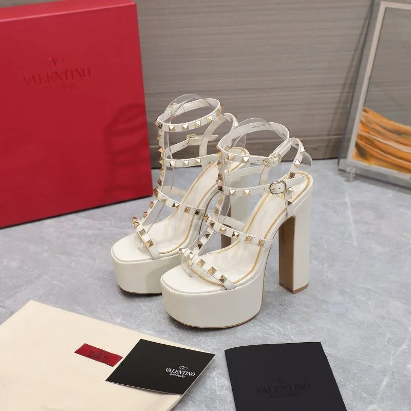 Durable Valentino Sandals 37082