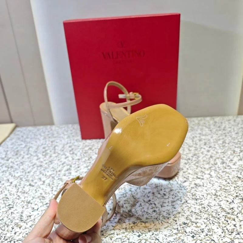 Sporty Valentino Sandals 37065