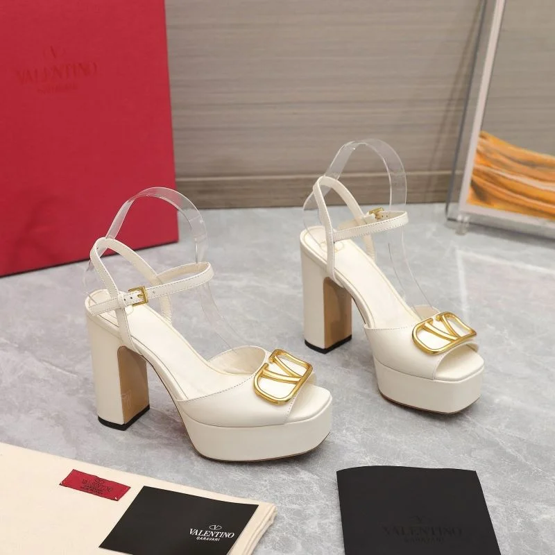 Valentino Sandals WaterResistant 37066