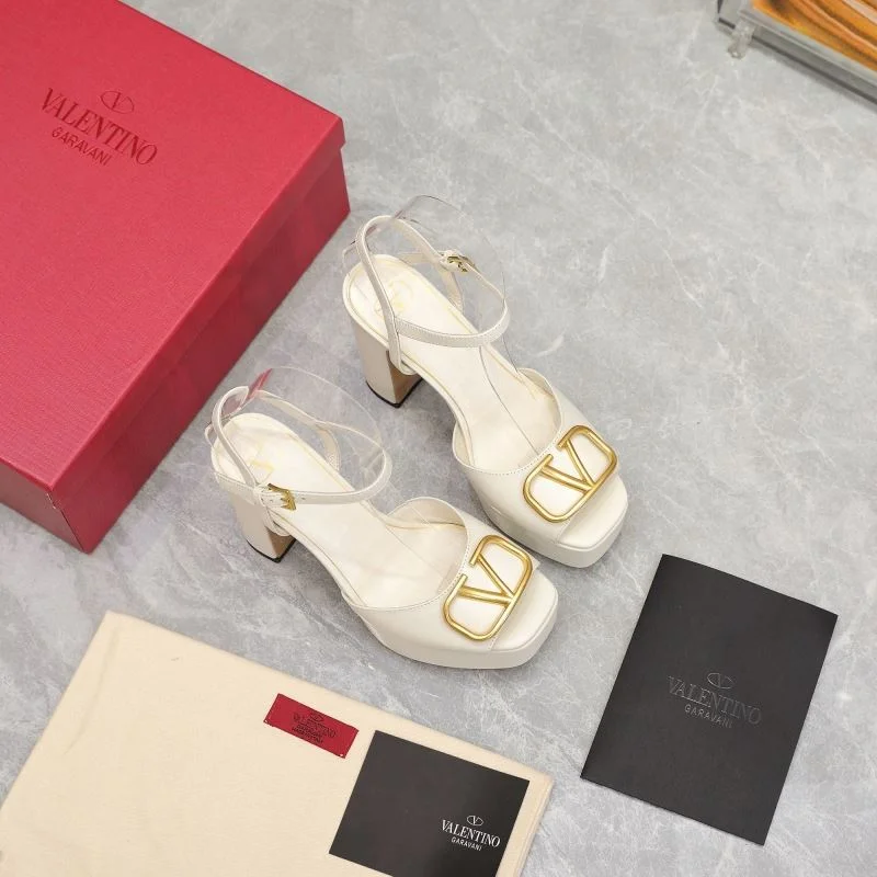 Valentino Sandals WaterResistant 37066