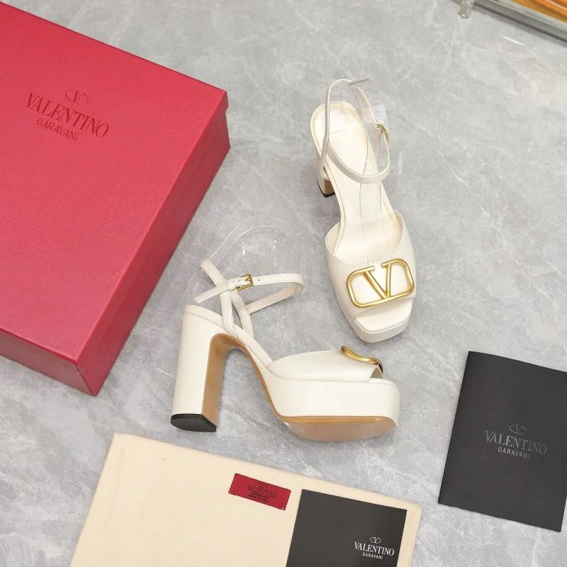 Valentino Sandals WaterResistant 37066