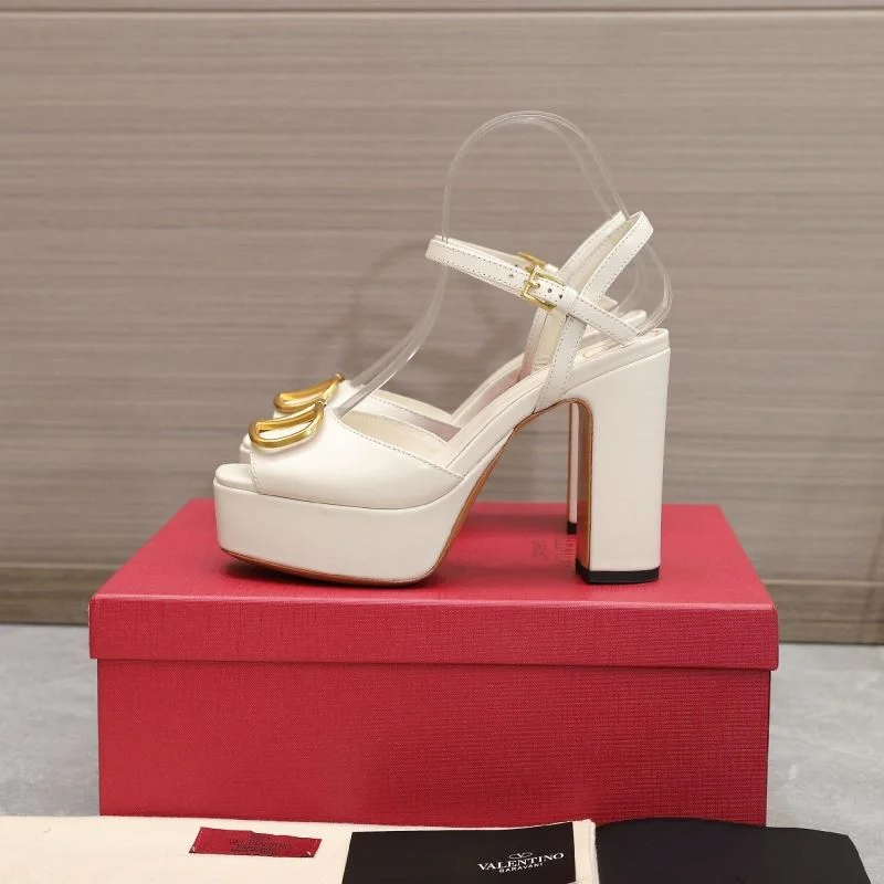 Valentino Sandals WaterResistant 37066