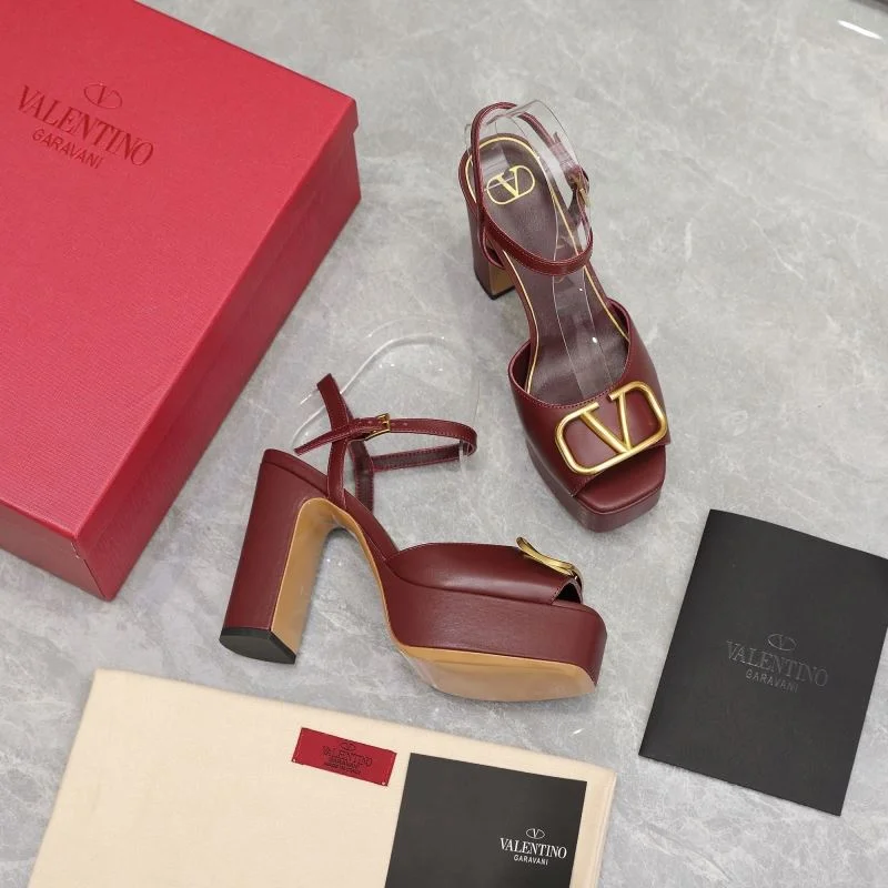 OdorResistant Valentino Sandals 37064
