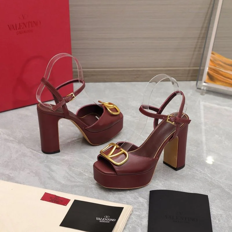 OdorResistant Valentino Sandals 37064