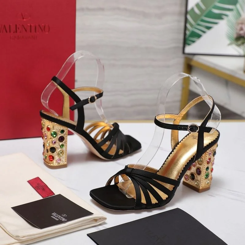 Flexible Valentino Sandals 37057
