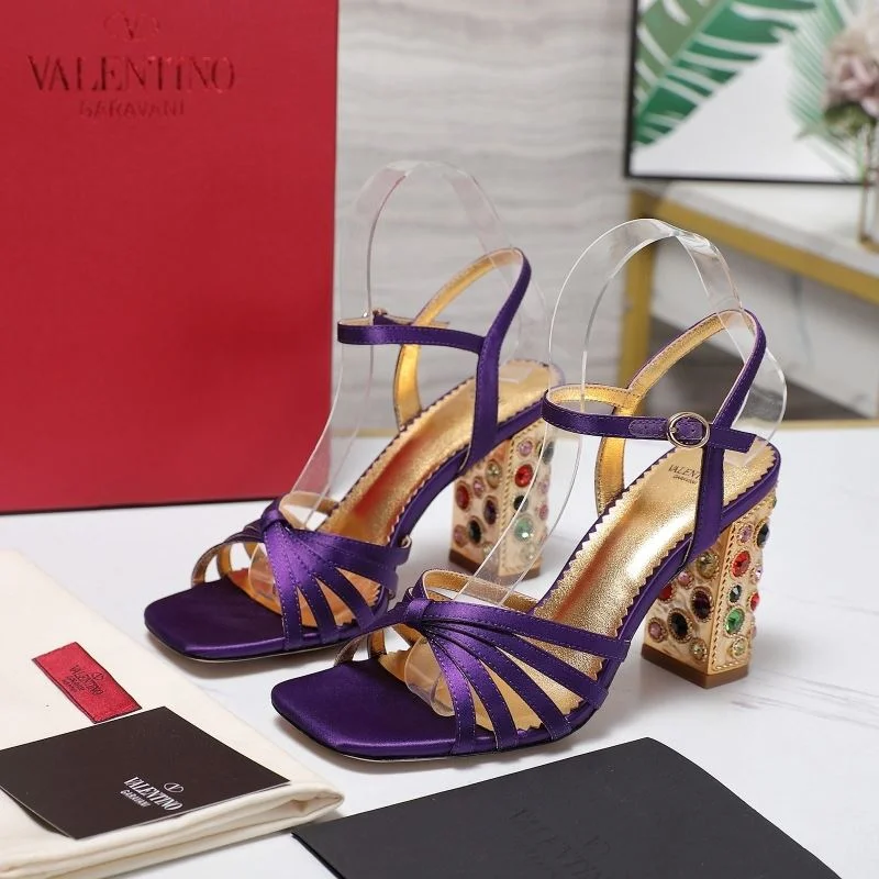 Valentino Sandals Minimalist 37042