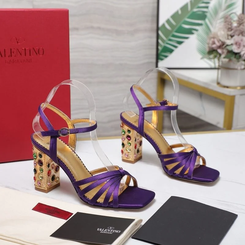 Valentino Sandals Minimalist 37042