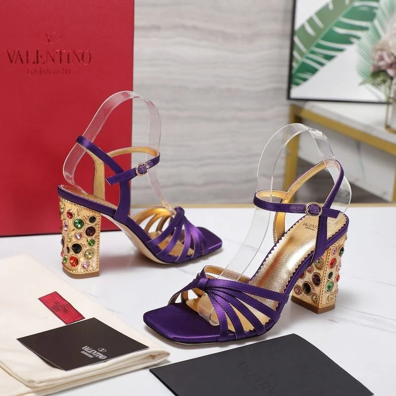 Valentino Sandals Minimalist 37042