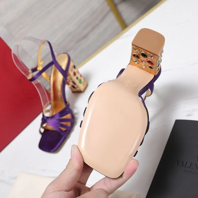 Valentino Sandals Minimalist 37042