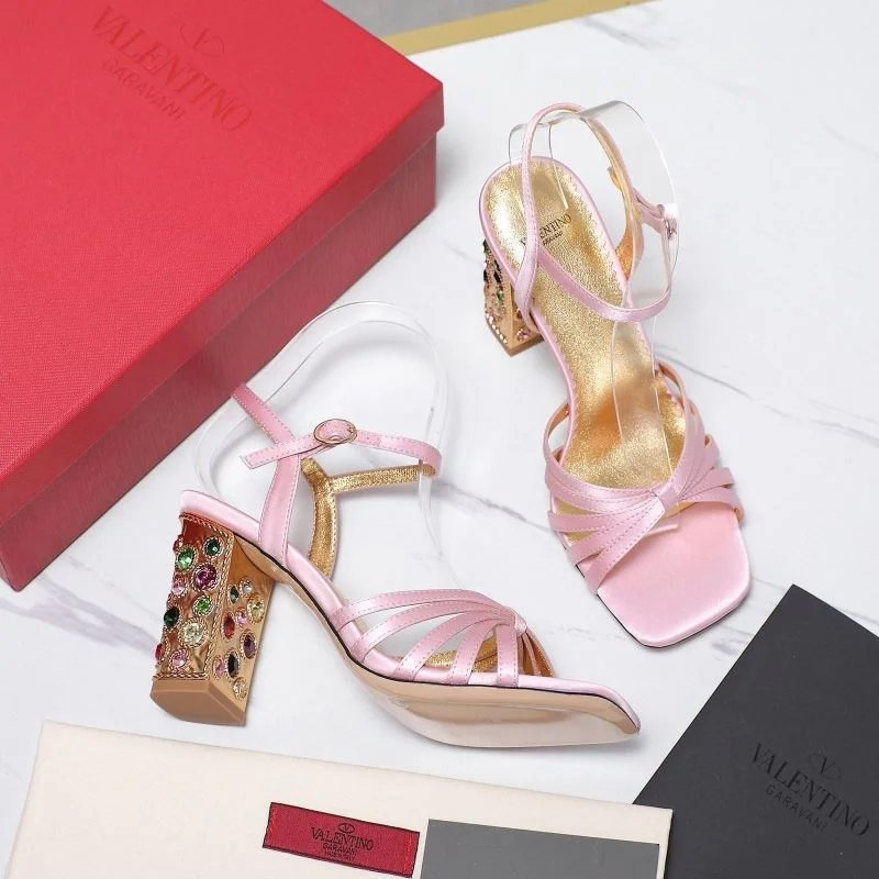 Valentino Sandals TimelessDesign 37041