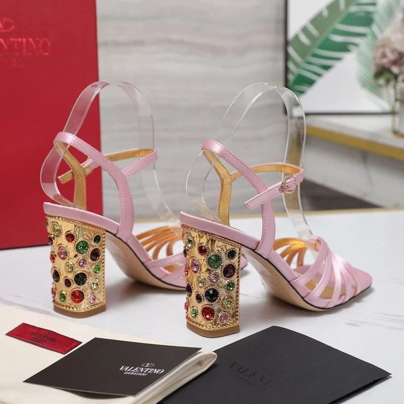 Valentino Sandals TimelessDesign 37041