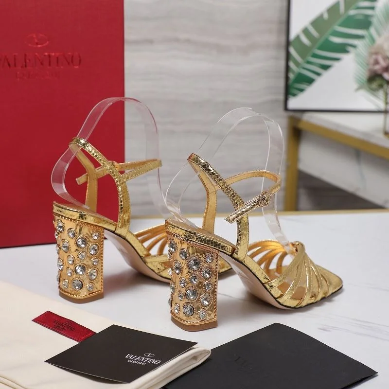 Compact Valentino Sandals 37034