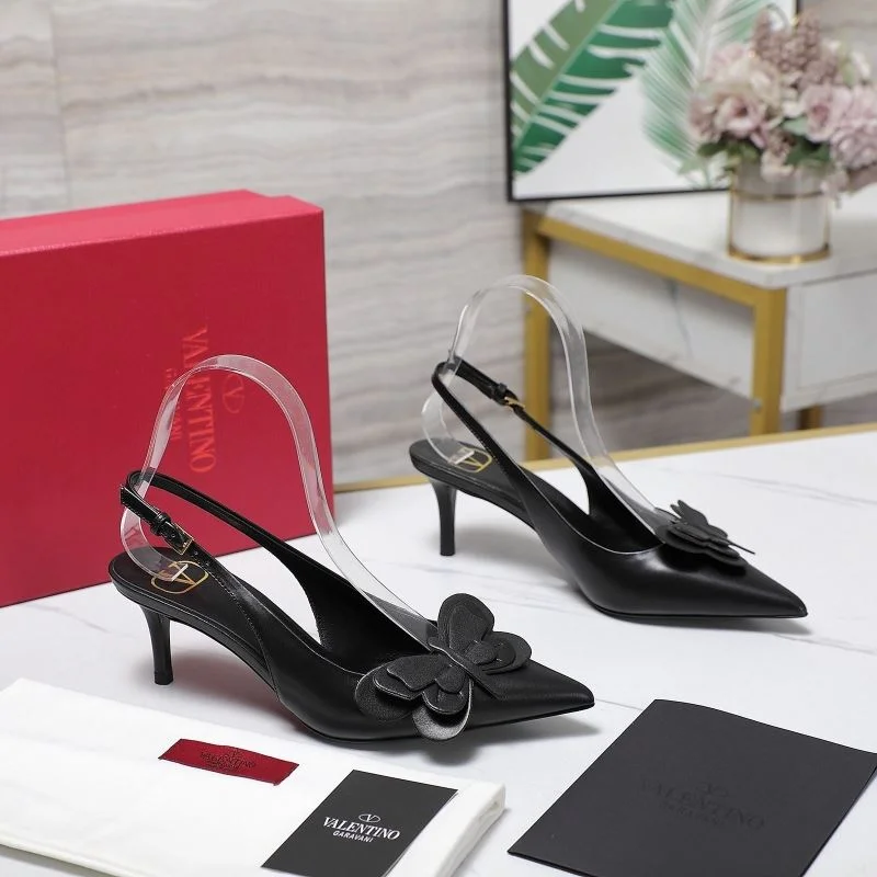 Valentino Sandals TimelessDesign 37050