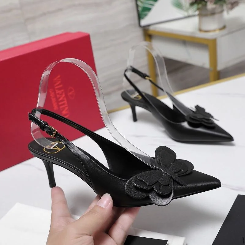 Valentino Sandals TimelessDesign 37050