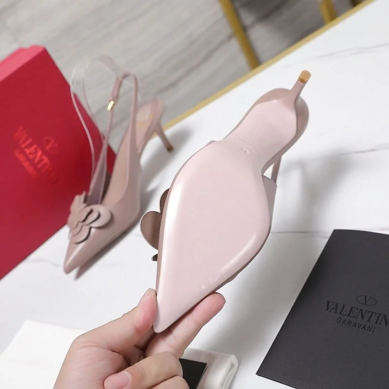 Valentino Sandals Trendsetting 37046