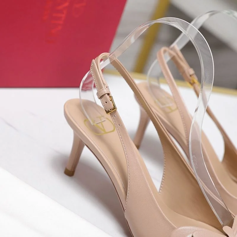 Valentino Sandals Premium 37055