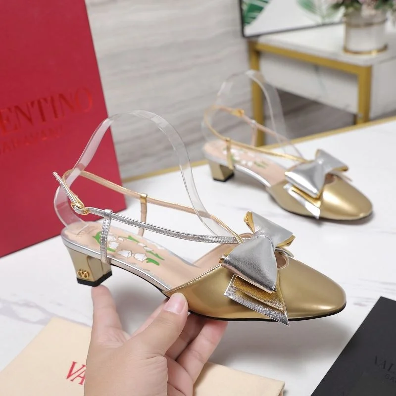 Valentino Sandals Snug 37058
