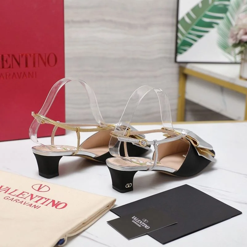 Lightweight Valentino Sandals 37051