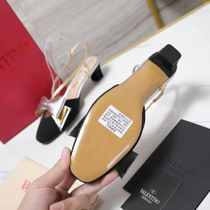 Lightweight Valentino Sandals 37051