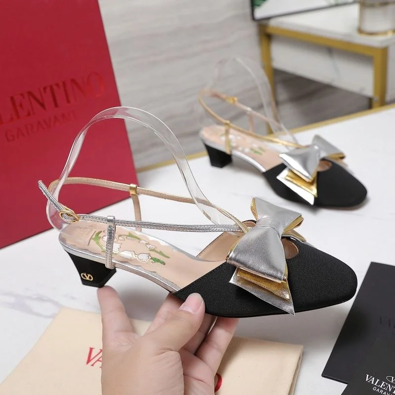 Lightweight Valentino Sandals 37051