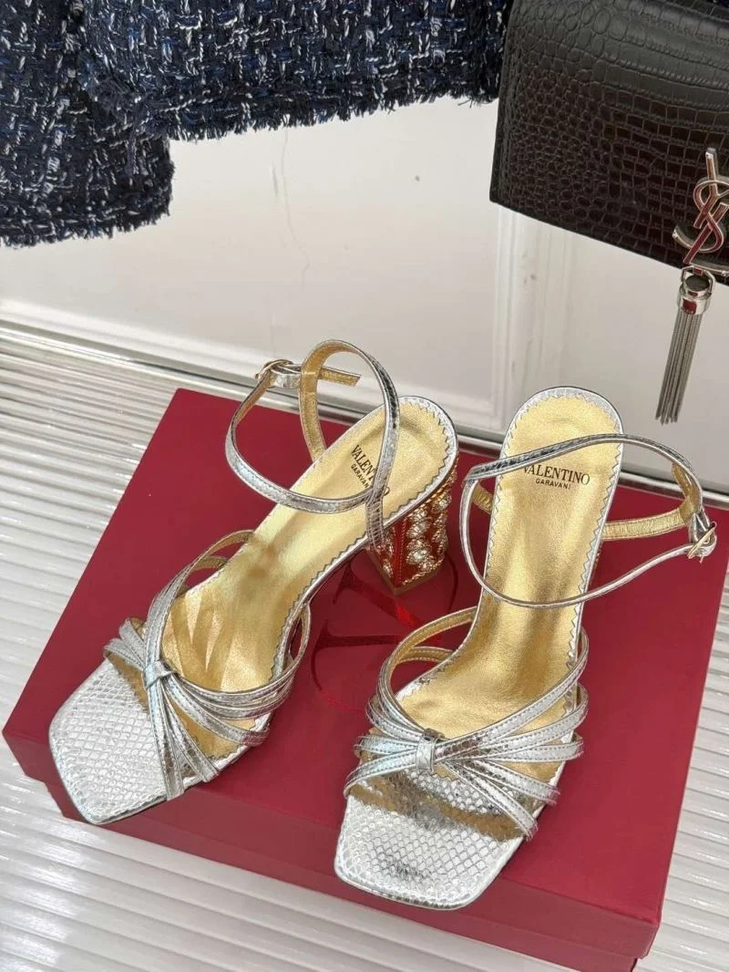 Unisex Valentino Sandals 37049