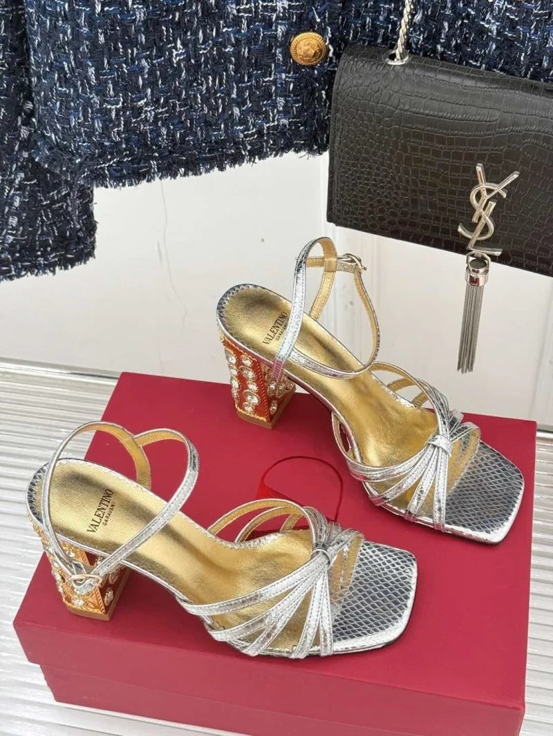 Unisex Valentino Sandals 37049