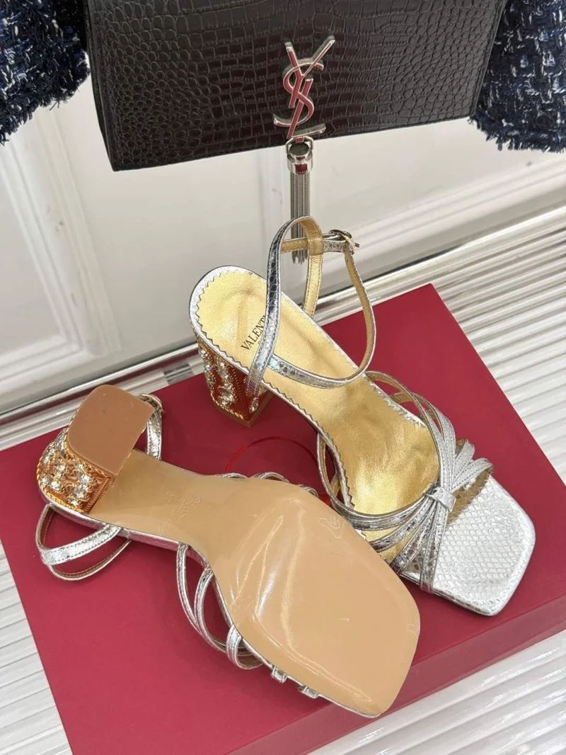 Unisex Valentino Sandals 37049