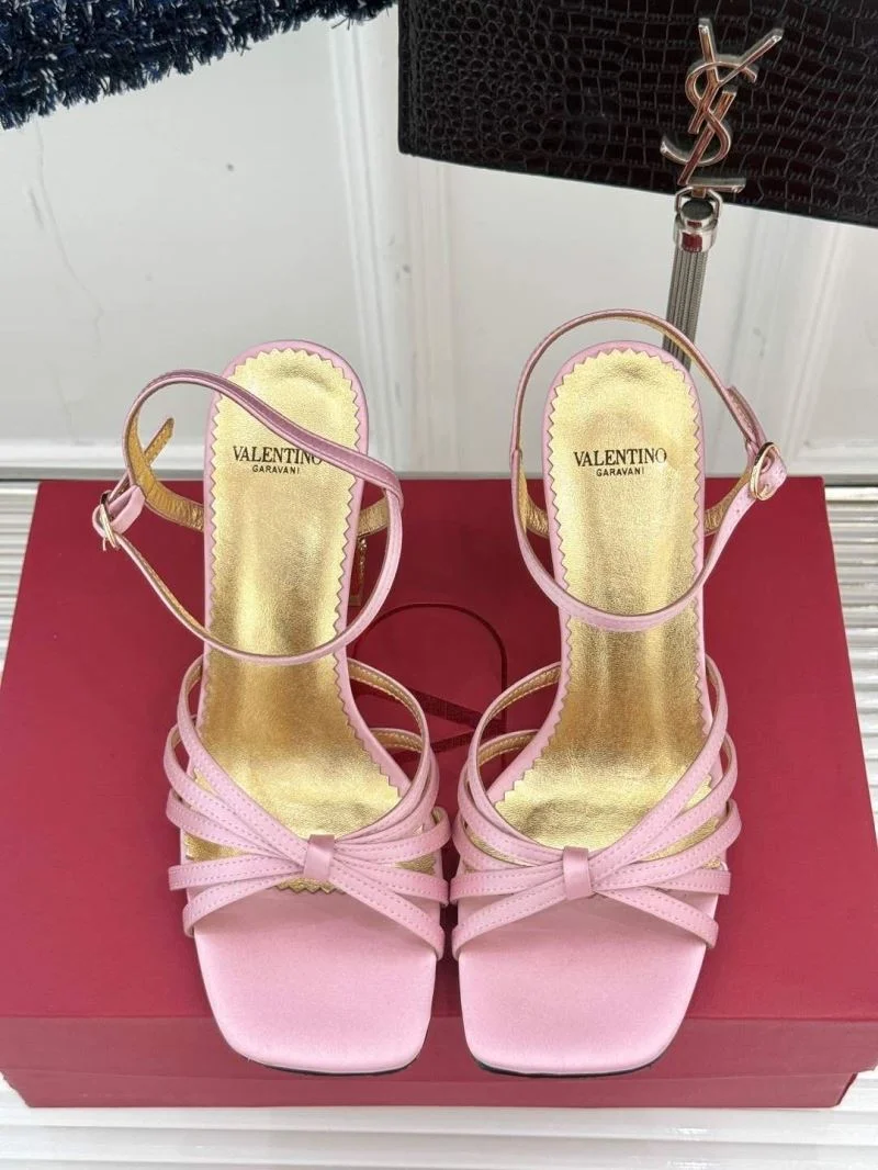 Valentino Sandals Trendy 37036
