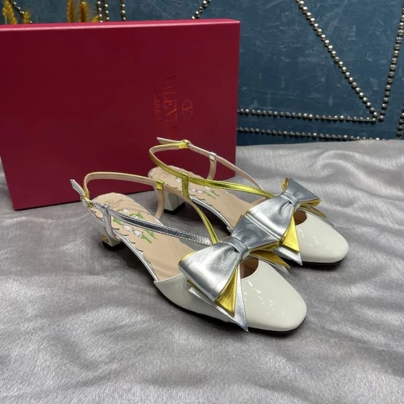 Sophisticated Valentino Sandals 37032