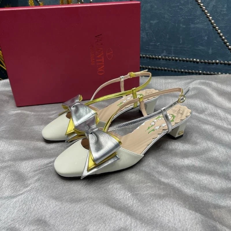 Sophisticated Valentino Sandals 37032