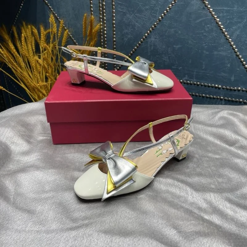 Sophisticated Valentino Sandals 37032