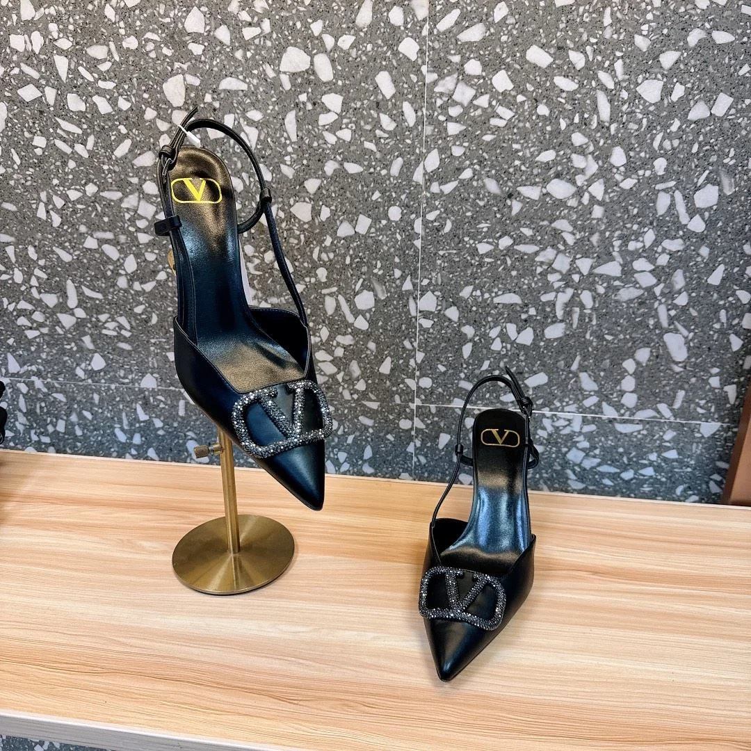 Tailored Valentino Sandals 36097