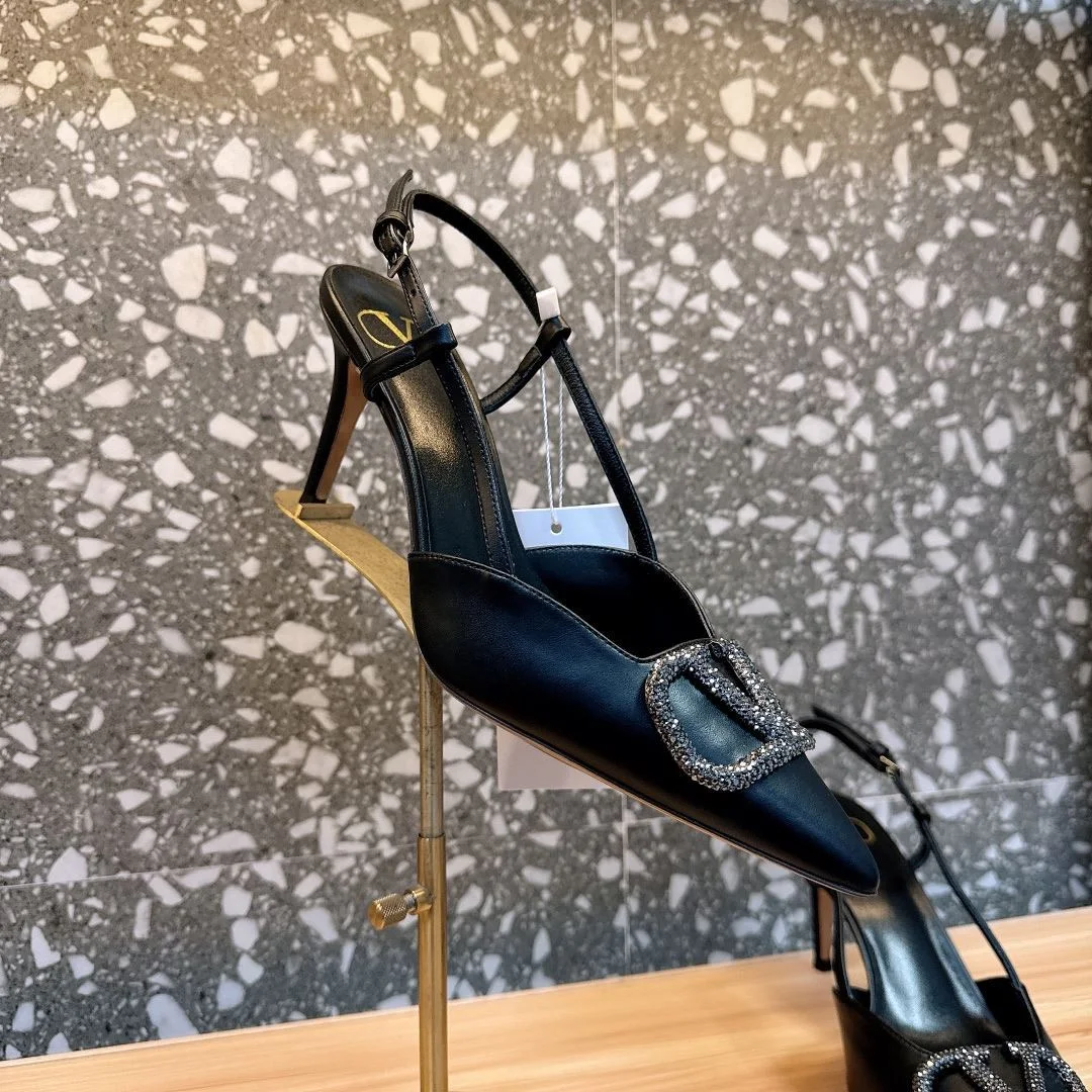 Tailored Valentino Sandals 36097