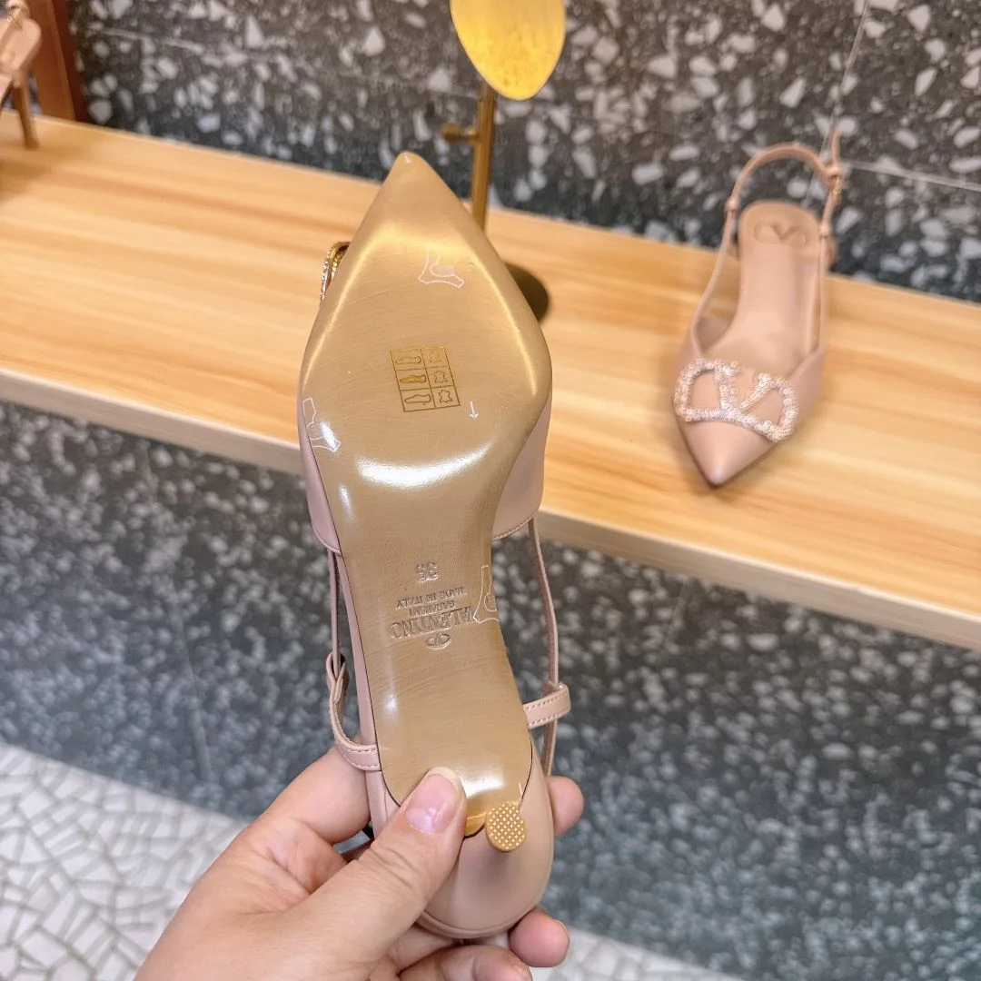 UrbanChic Valentino Sandals 36094