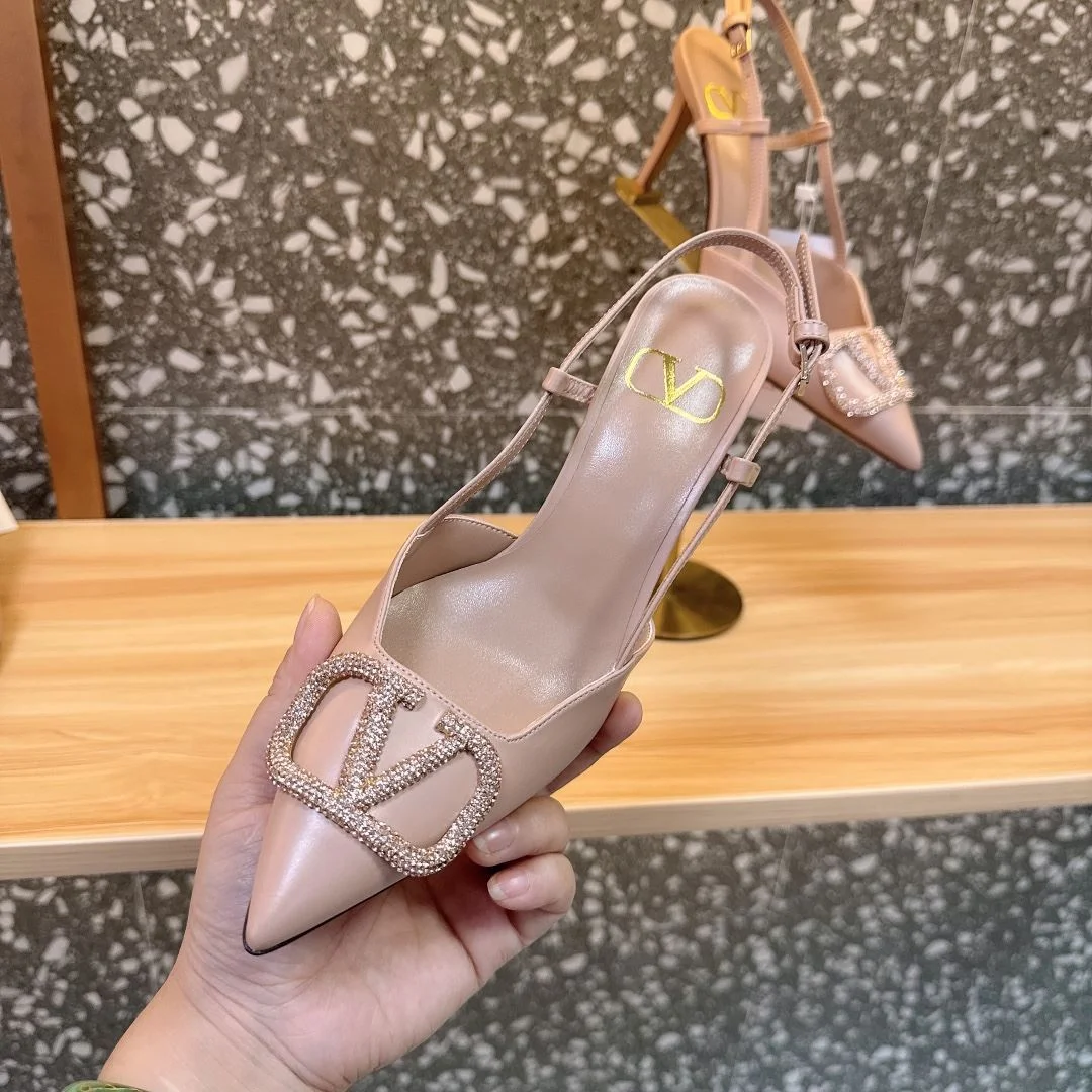 QuickDry Valentino Sandals 36092