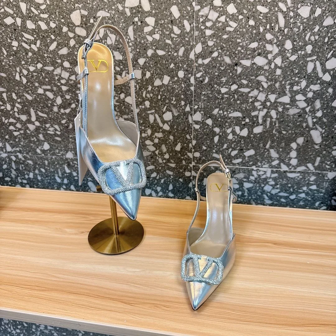 Modern Valentino Sandals 36090
