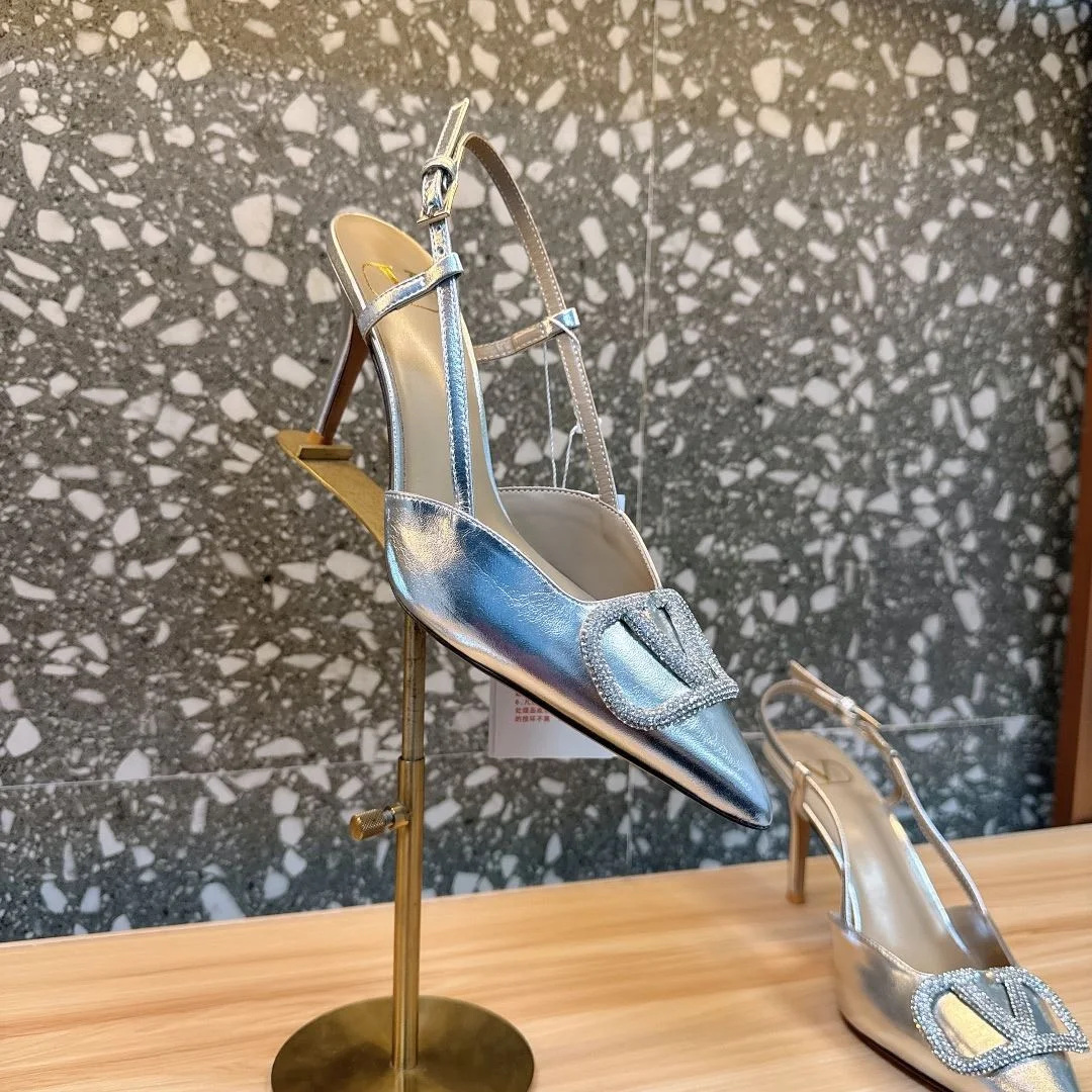 Modern Valentino Sandals 36090